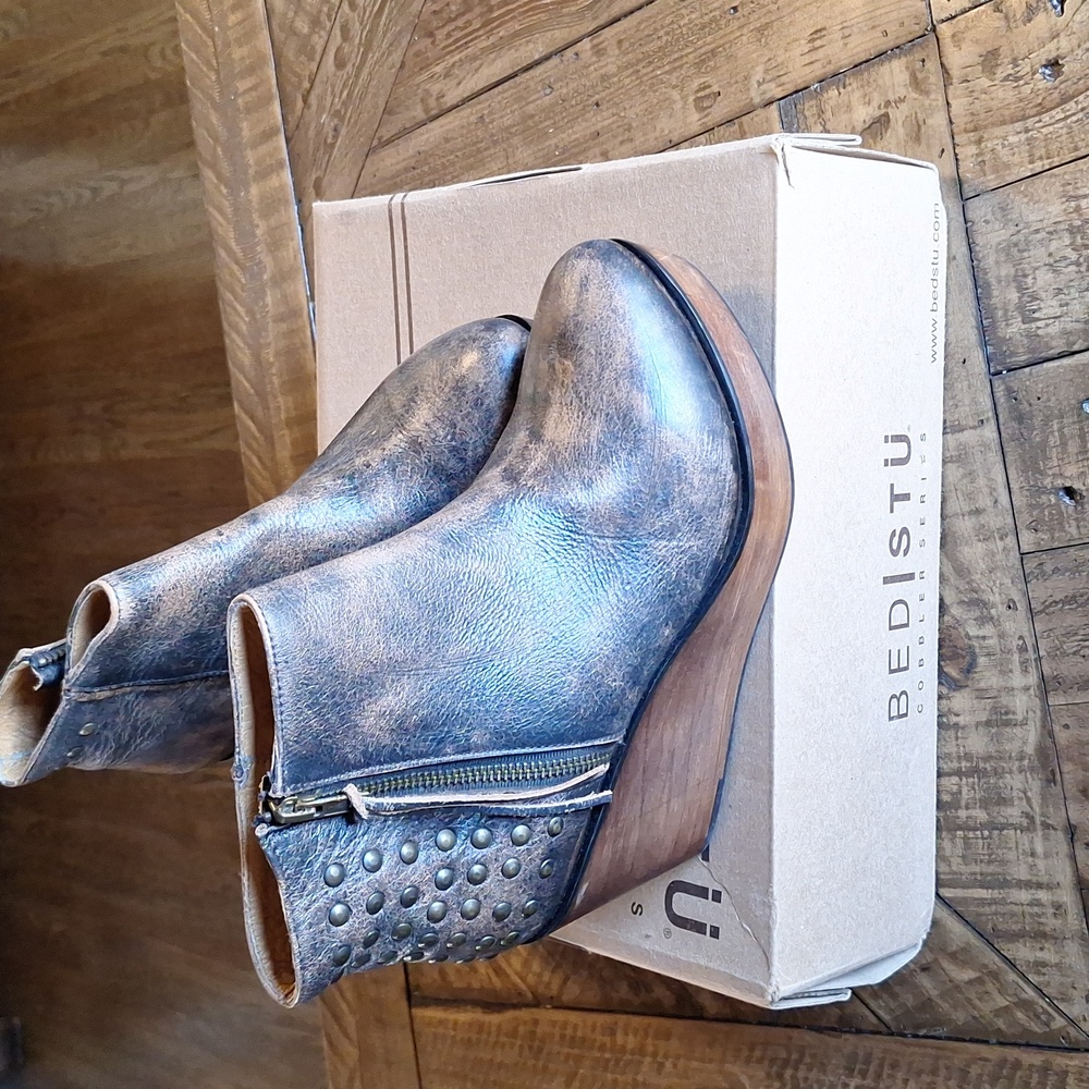 BED STU platform booties